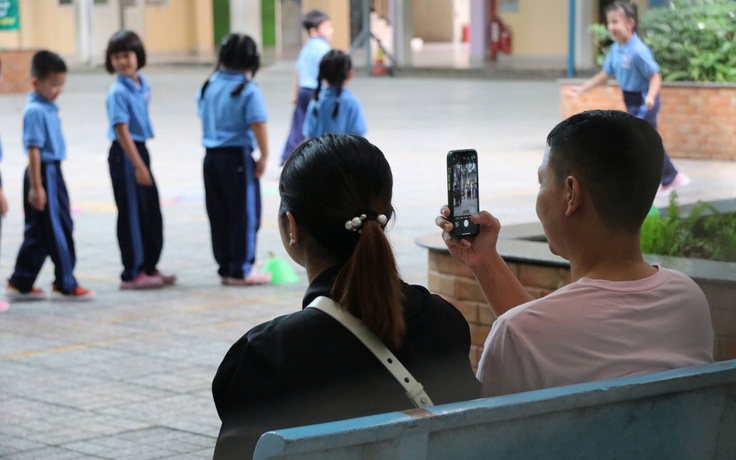 Trường học TP.HCM siết đăng ảnh, thông tin học sinh chưa được phép lên mạng xã hội