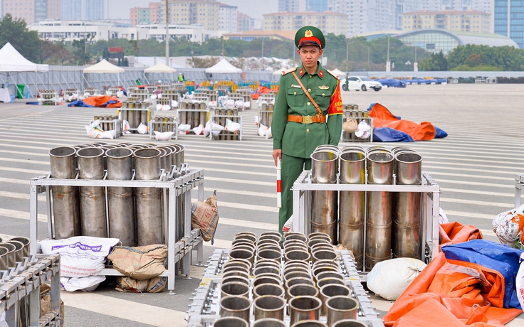 Cận cảnh trận địa 4.600 quả pháo hoa chào mừng Đại hội XIV của Đảng