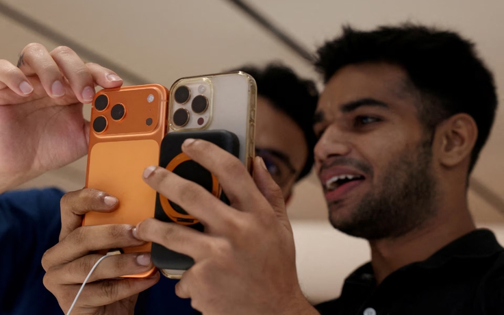 Smartphone mới ra liên tục, người dùng vẫn 'án binh bất động'