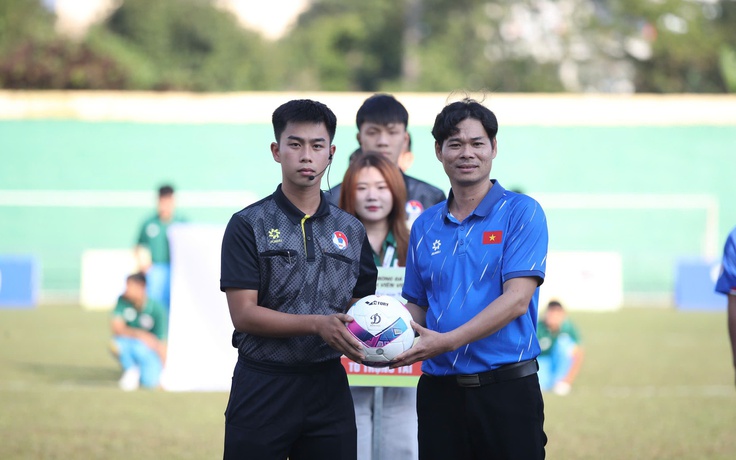 Khai mạc khu vực Duyên hải miền Trung: Lan tỏa không chỉ tình yêu bóng đá...