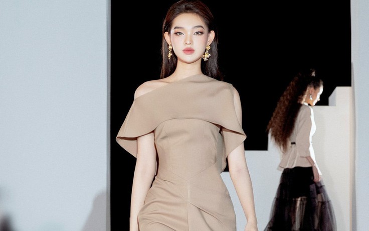 Đầm đuôi cá: Bí quyết tôn đường cong quyến rũ trong từng bước chân