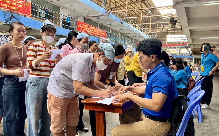 Thưởng Tết Bính Ngọ: Công ty PouYuen chi tiền 'khủng' cỡ nào?