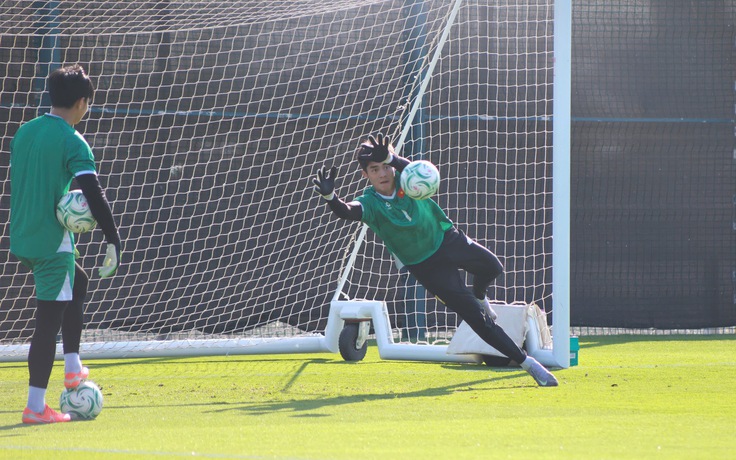 Thầy Kim bật cười khi bị biến thành ‘phù thủy’ Harry Potter, Trung Kiên được rèn cực kỹ bắt phạt đền