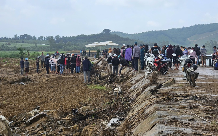 Sập bờ kè bê tông ở Đắk Lắk khiến 4 người tử vong thương tâm