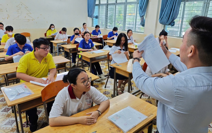 Đối sánh điểm thi tốt nghiệp THPT 5 năm: Nguyên nhân chênh lệch môn ngữ văn