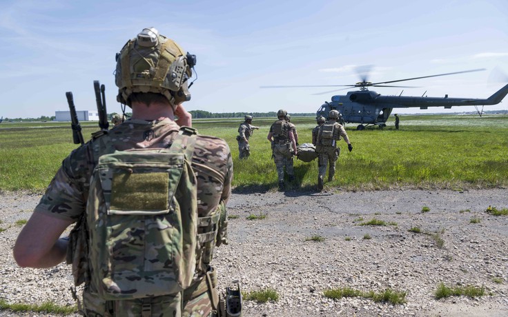 Mỹ chuẩn bị giảm 200 vị trí ở NATO?