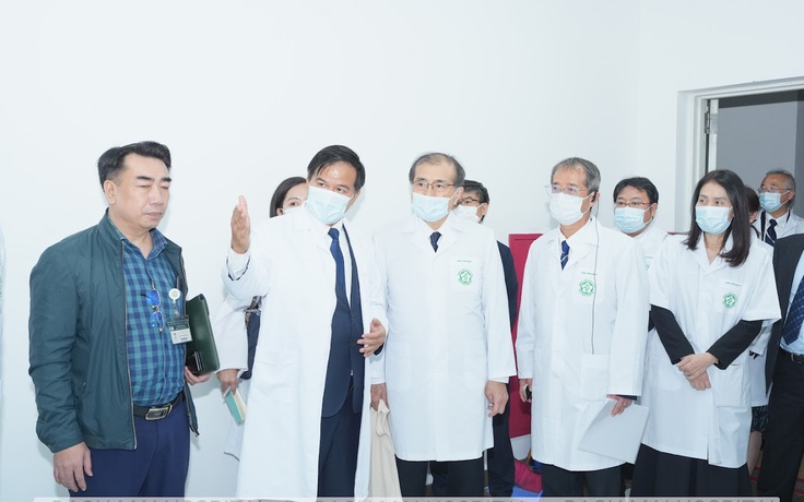 Chuyên gia Nhật Bản hội chẩn ca bệnh khó tại Bệnh viện Bạch Mai