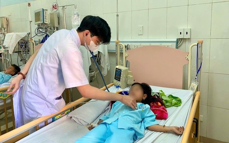 3 trẻ ngộ độc vì tự ý uống thuốc người lớn