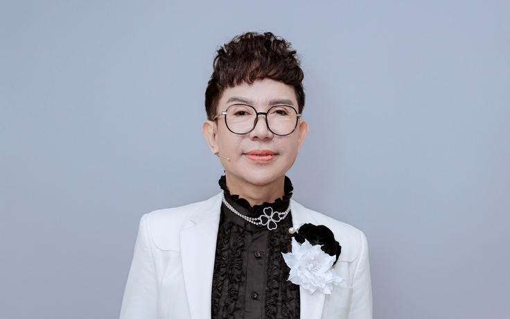 Nam ca sĩ chuyên dòng nhạc quê hương, 'mặc kệ' khi bị đồn hết thời