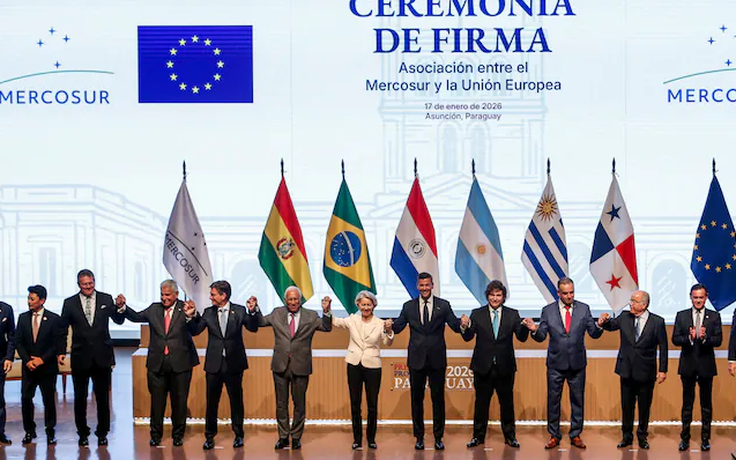 Khi EU bên xây bên chống