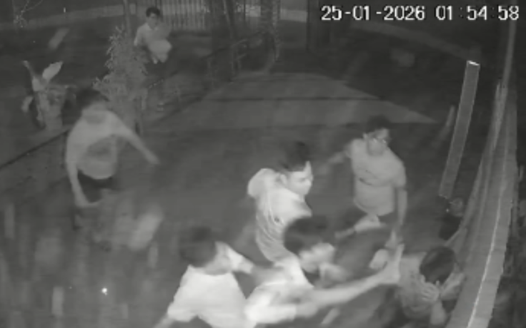 Điều tra vụ thanh niên bị nhóm người đánh dã man lúc nửa đêm ở TP.HCM