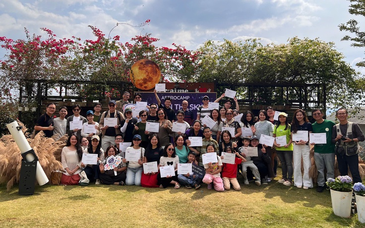 'Vườn thú lớn nhất bầu trời': Nhiều người từ TP.HCM vượt hàng trăm km để thưởng ngoạn