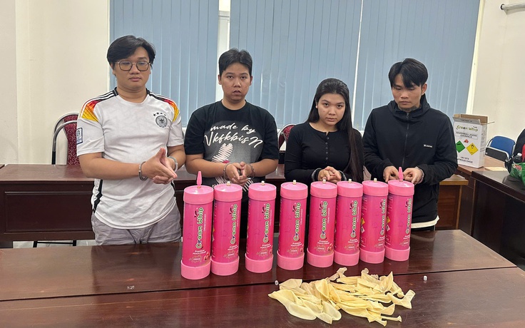 Công an TP.HCM khởi tố 4 người trong đường dây buôn bán khí cười quy mô lớn