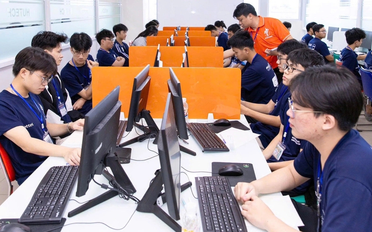 Việc làm 2026: Ngành nào có cơ hội việc làm cao và ngành nào rủi ro ?