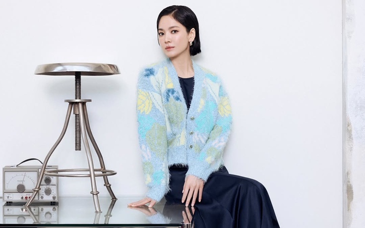 Đẹp, sang với bản phối áo khoác và váy dài