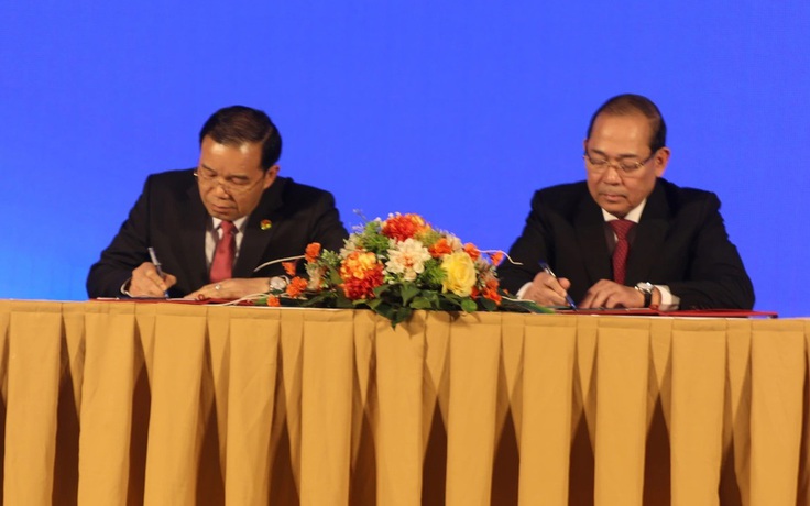 Chung tay xây dựng đường biên giới Việt Nam - Lào hòa bình, hữu nghị