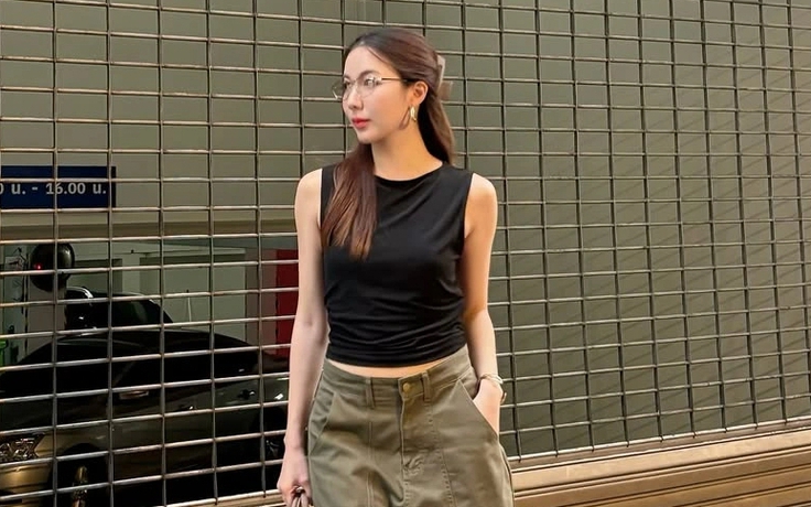 Làm chủ trang phục sắc xanh rêu thời thượng