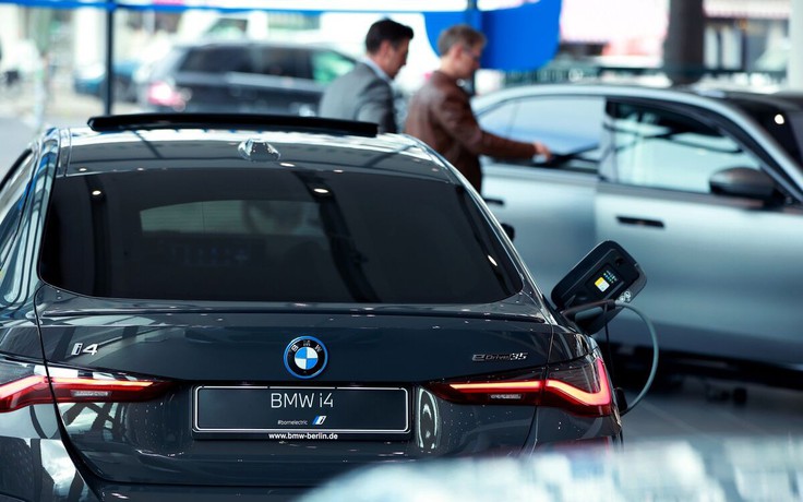 Ô tô điện Trung Quốc 'ép' xe sang Đức giảm giá