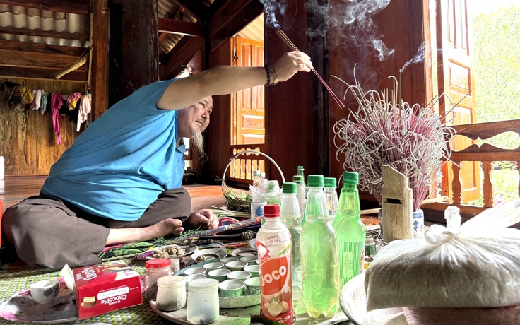 Về xứ Mường: Thầy mo Mường và túi Khót bí ẩn