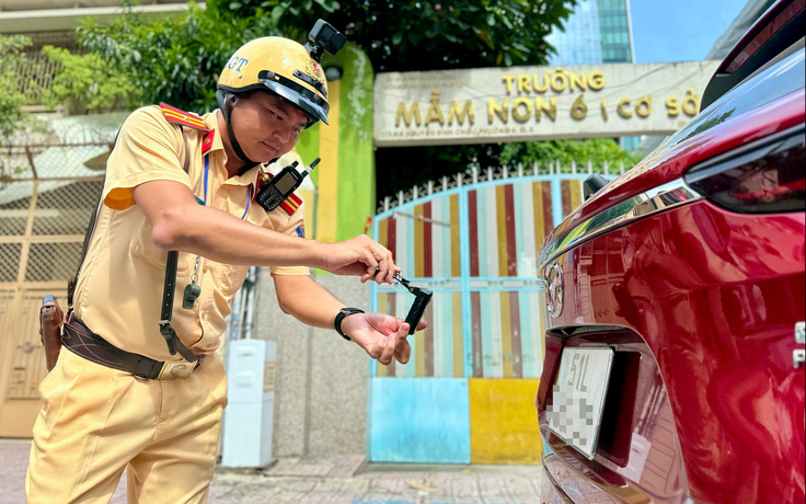 Hơn 3.700 xe bị CSGT TP.HCM phạt nguội vì dừng đỗ sai, chạy quá tốc độ
