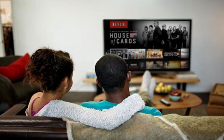 Điều gì xảy ra nếu để TV bật liên tục suốt ngày