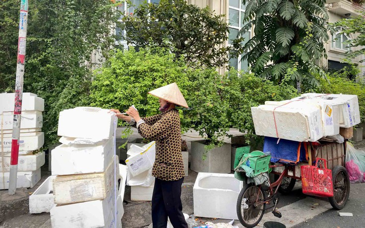 Tất bật mưu sinh khi tết cận kề