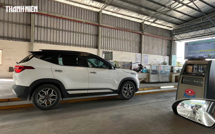 Từ 20.1.2026, ô tô rớt kiểm định phải nộp thêm phí khi quay lại lần hai