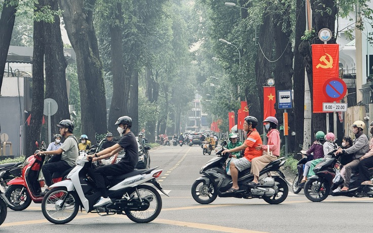 Vì sao bầu trời TP.HCM âm u cả ngày hôm nay?