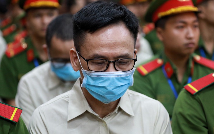 Đang thụ án, 2 cựu cục trưởng đăng kiểm bị triệu tập liên quan vụ nhận hối lộ