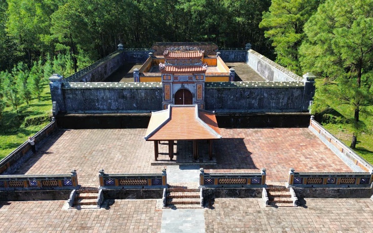 Đề nghị tháo dỡ công trình ‘lạ’ trong di tích lăng hoàng thái hậu Từ Dũ