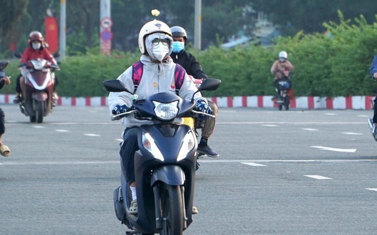 Hôm nay thời tiết TP.HCM lạnh lịch sử, vì sao?