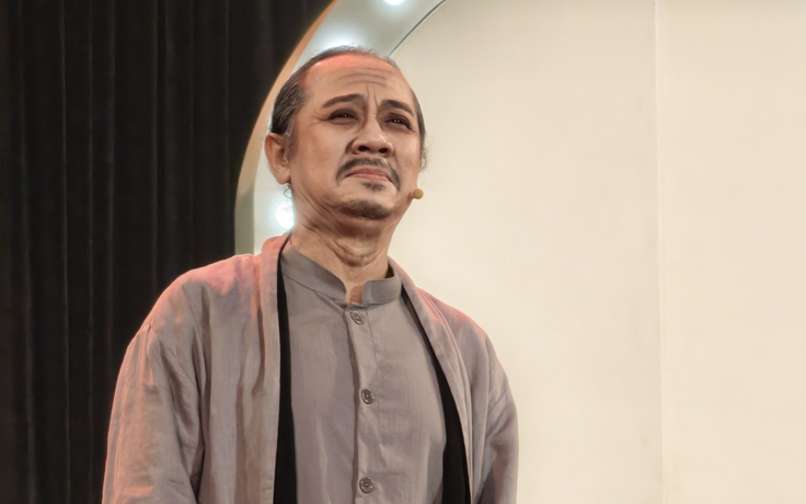 NSƯT Thành Lộc nói gì sau khi mở sân khấu mới? NSƯT Thành Lộc nói gì sau khi mở sân khấu mới?