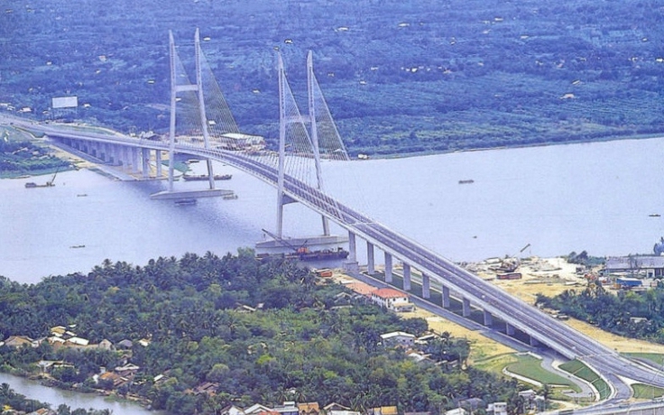 Từ những chuyến phà qua sông đến những nhịp cầu vươn xa