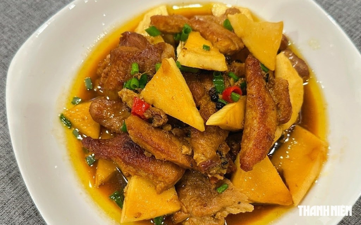 Nhớ vị thịt kho cùi dừa của mẹ