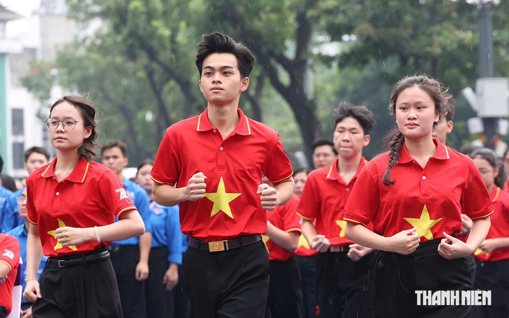 Khơi dậy niềm tự hào dân tộc và tinh thần cống hiến của thanh niên