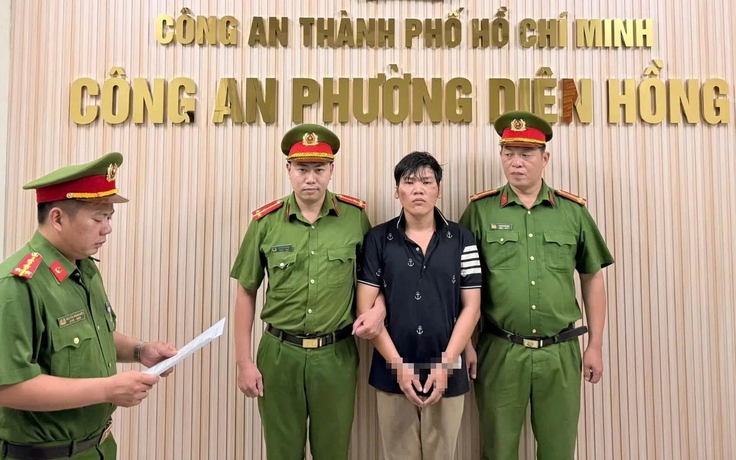 Tạm giữ thanh niên vi phạm nồng độ cồn, dùng dao tấn công CSGT TP.HCM