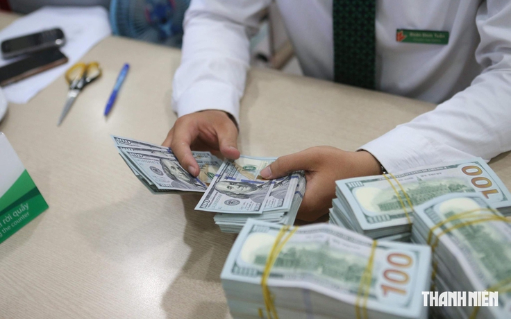 Giá USD hôm nay 13.10.2026: Ngân hàng bật tăng mạnh