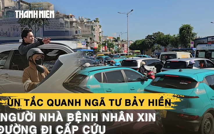 Ùn tắc quanh ngã tư Bảy Hiền, người nhà bệnh nhân hô lớn xin đường đi cấp cứu