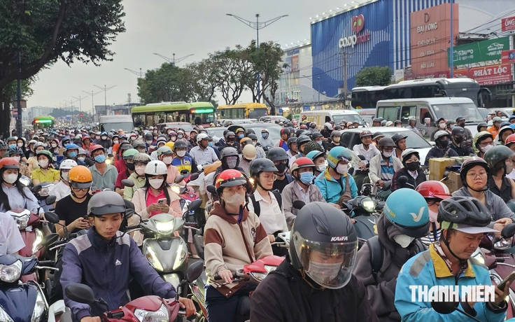 Đường Trường Chinh lại ùn tắc giờ tan tầm hôm nay 15.10, TP.HCM tính đóng 2 giao lộ