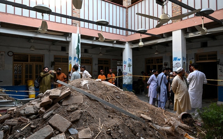 Sập mái trường ở Pakistan, 34 học sinh chết