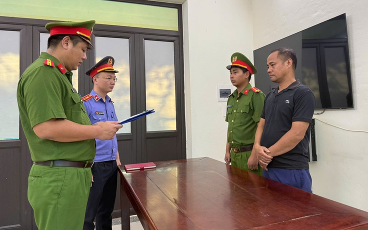 Phú Thọ: Thu mua thịt heo nhiễm vi rút làm lạp sườn