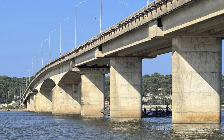 Tìm thấy người đàn ông tử vong trên phá Tam Giang sau 2 ngày mất tích