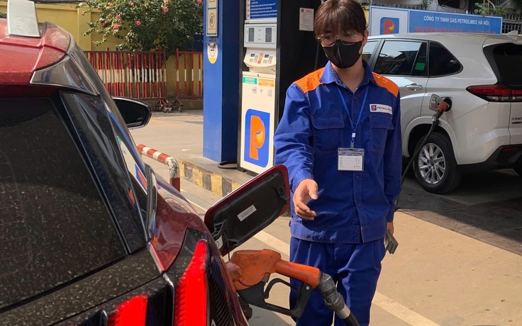 Giá xăng dầu giảm dưới 'giá trần' chưa đủ giúp doanh nghiệp giải tỏa áp lực chi phí nhiên liệu