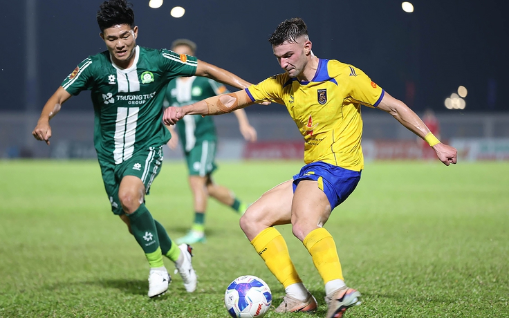 Đua sinh tồn V-League cực nóng: Công Phượng và CLB TP.Đồng Nai khó thoát vé rớt hạng?