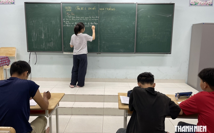 Vận động người mù chữ đến lớp sẽ được nhận hỗ trợ 200.000 đồng/học viên