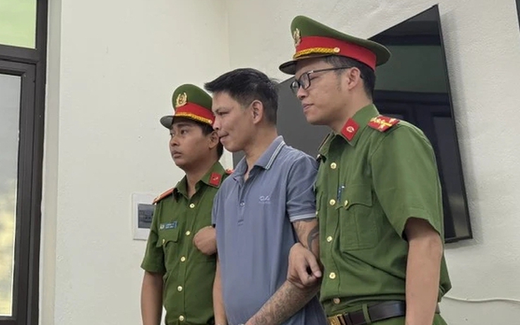 Bị bắt giam vì đánh đập, ngược đãi 2 con gái ruột