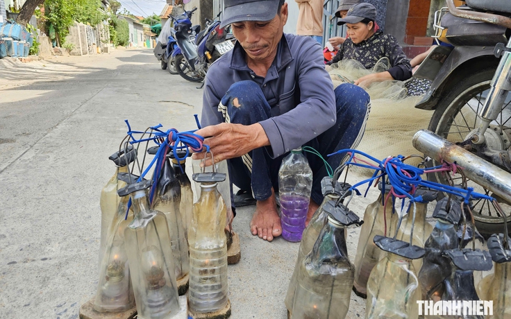 Danh thắng đầm Ô Loan: Lạ kỳ đèn dầu gọi tôm 