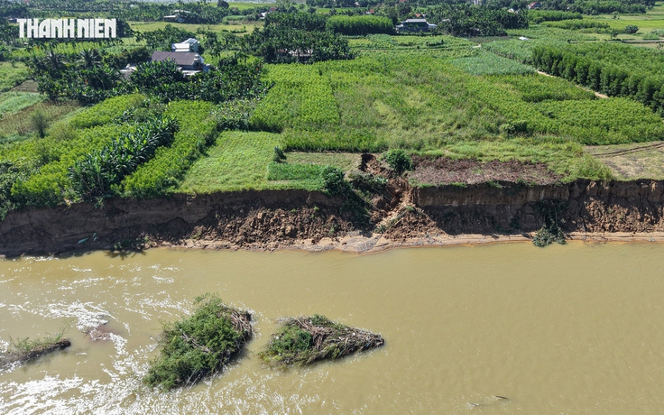 Bất an bờ sông Trà Khúc sạt lở