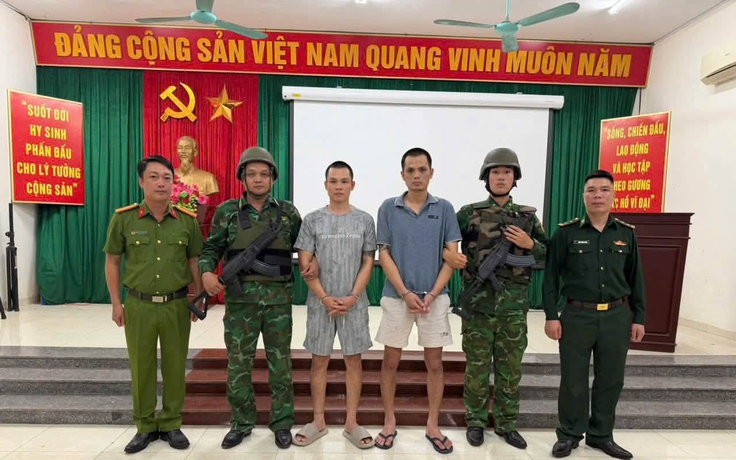 Bắt 2 đối tượng bị truy nã đặc biệt về ma túy trốn ở Lào