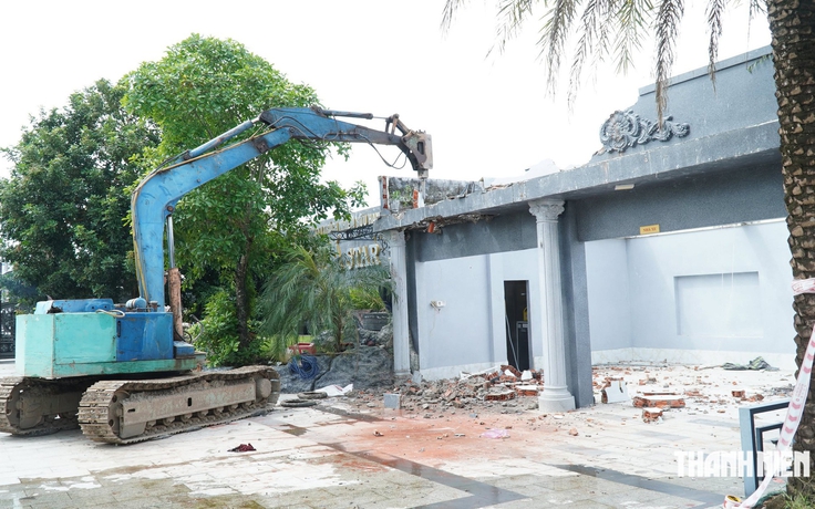Phường kiến nghị giữ nhà mồ trong khuôn viên 'tòa nhà đẹp nhất Cà Mau'